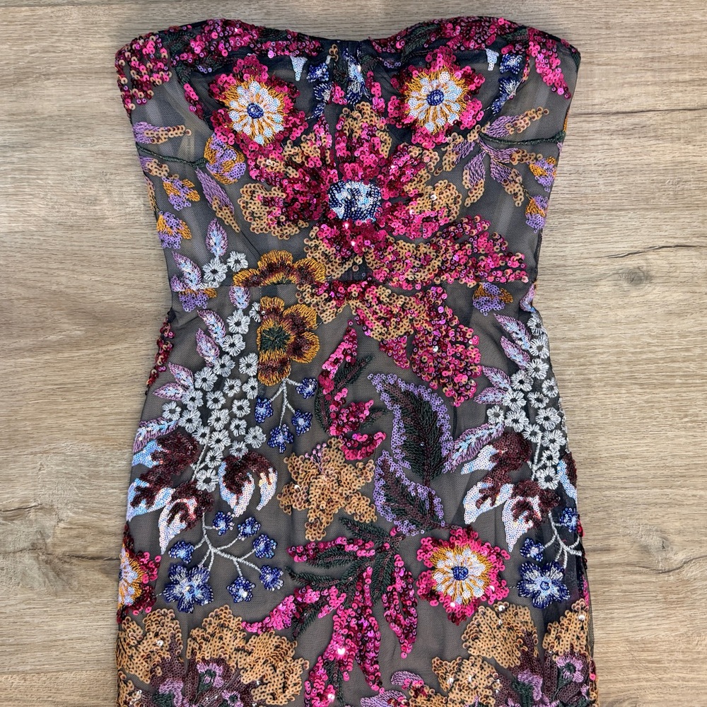 Dahlia Gown Strapless Fitted Embellished Sequin Formal Dress STUNNING - Size XS - Picture 7 of 16